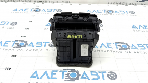 Kia Niro 23- Center Console Air Vent Deflector