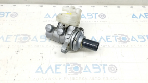Brake master cylinder with reservoir Nissan Pathfinder 13-15 hybrid