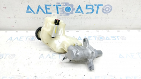 Master brake cylinder with reservoir Nissan Maxima A36 16-23