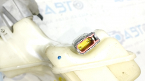 Master brake cylinder with reservoir Nissan Maxima A36 16-23
