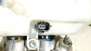 Brake master cylinder with reservoir Nissan Sentra 13-19 automatic transmission