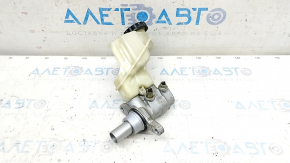 Nissan Altima 13-18 brake master cylinder with reservoir