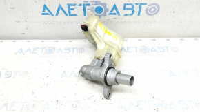 Nissan Altima 13-18 brake master cylinder with reservoir
