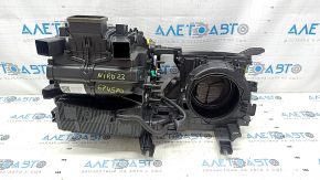 The heater body is bare Kia Niro 23- HEV for blowing the rear row, the mount is broken