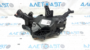 Kia Niro 23 underhood fuse box with housing