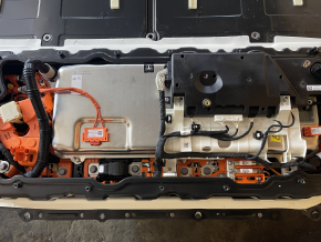 Battery pack VVB complete Tesla Model 3 21-82 kWh AWD 23k complete with Li-ion 350V blocks