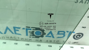 Tesla Model S 12-20 front left door glass