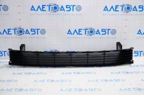 Lower grille of the front bumper Toyota Prius V 12-14 prerest