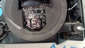 The outer wing light, left Tesla Model S 12-20, is worn, the glass has come off