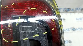 The outer wing light, left Tesla Model S 12-20, is worn, the glass has come off