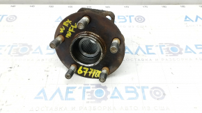 Front left hub Subaru Impreza WRX GH 08-14 rusty