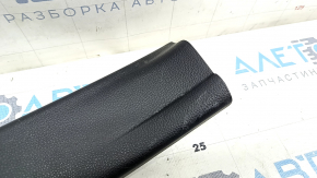 Door sill trim front left Toyota Highlander 20- black, scratches