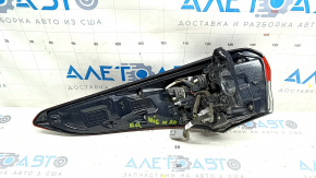 Light outer wing right Toyota Highlander 20- LED
