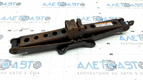 Toyota Highlander 20-22 jack rusty