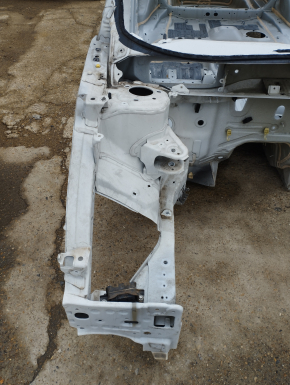 Front right quarter Honda CRV 17-22 on the body, white
