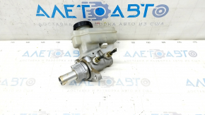 Infiniti G35 G37 4d 06-13 Brake Master Cylinder with Reservoir