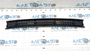 Upper tailgate trim Hyundai Ioniq 17-22 black, crack in fastening