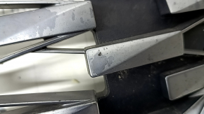 Radiator grill assembly Hyundai Ioniq 20-22 HEV, PHEV without emblem, without radar, broken mount, bumps, sand, peeled coating
