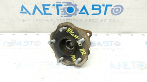 Rear right hub Toyota Highlander 20- AWD