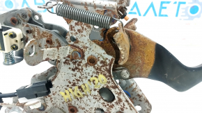 Toyota Highlander 20 brake pedal - rusty