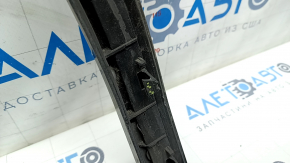 Rear right wing arch trim Audi Q5 80A 18-24 scratch, broken fastening