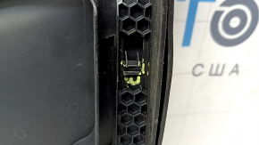 Windscreen wiper grille plastic Audi A6 C8 19 - broken mount