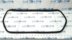 Audi A6 C8 19 trunk lid seal - scratches, tear