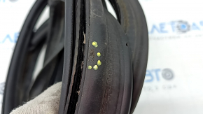 Audi A6 C8 19 trunk lid seal - scratches, tear