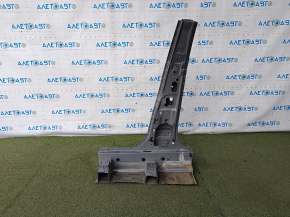 The central right body pillar of Nissan Rogue Sport 17-21 is sawed off