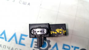 REAR BUMPER BODY CONTROL MODULE BCM Tesla Model 3 18 - broken mount