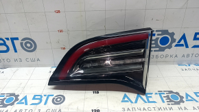 Light inside trunk lid right Tesla Model 3 18-type 2 dirty inside