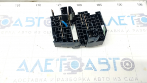 Fuse box under hood right Toyota Highlander 20-
