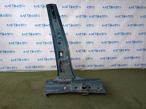 The central left body pillar of VW Atlas 18-24 is sawn off