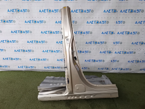 The central right body pillar of Toyota Sienna 11-17 is sawn off