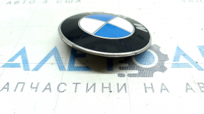 Emblem hood badge BMW 5 G30 17-23 climbed varnish