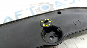 Front central bonnet seal Audi A6 C8 19 - broken fasteners