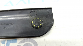 Front right bonnet seal Audi A6 C8 19-fastener broken