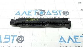 Door seal front right lower Audi A6 C8 19 - broken fastening