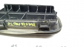 Right ventilation shield Ford Mustang mk6 15 - crack in mount, bent