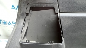 Left arch trim Ford Flex 09-11 is worn, scratches, the plug is broken