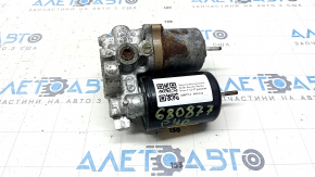 Brake booster Toyota Prius V 12-17 rusty