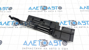 Upper right radiator deflector Mercedes CLA 250 14-19 crack
