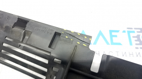 Upper right radiator deflector Mercedes CLA 250 14-19 crack