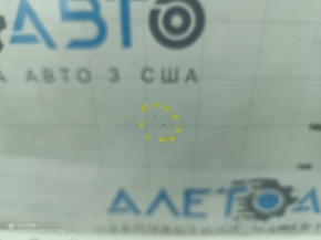 Windshield Alfa Romeo Giulia 17-18 air on the edge, chips, broken fasteners on the windshield