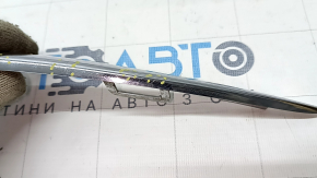 Front bumper molding left Mercedes CLA 17-19 chrome, scratches, cracks, sand, broken mount