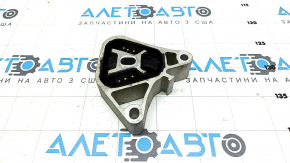 Upper engine mount Mercedes CLA 250 14-19 cracked
