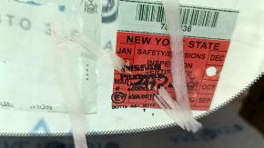 Windshield Nissan Murano z52 15-18 sand, chips
