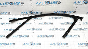 Upper door molding front right Alfa Romeo Giulia 17-19 black gloss with glass seal, scratches