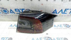 The outer wing light right Tesla Model S 12-20 is worn, the glass has come off