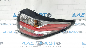 Light outer wing right Nissan Murano z52 15-18 chips, scratches